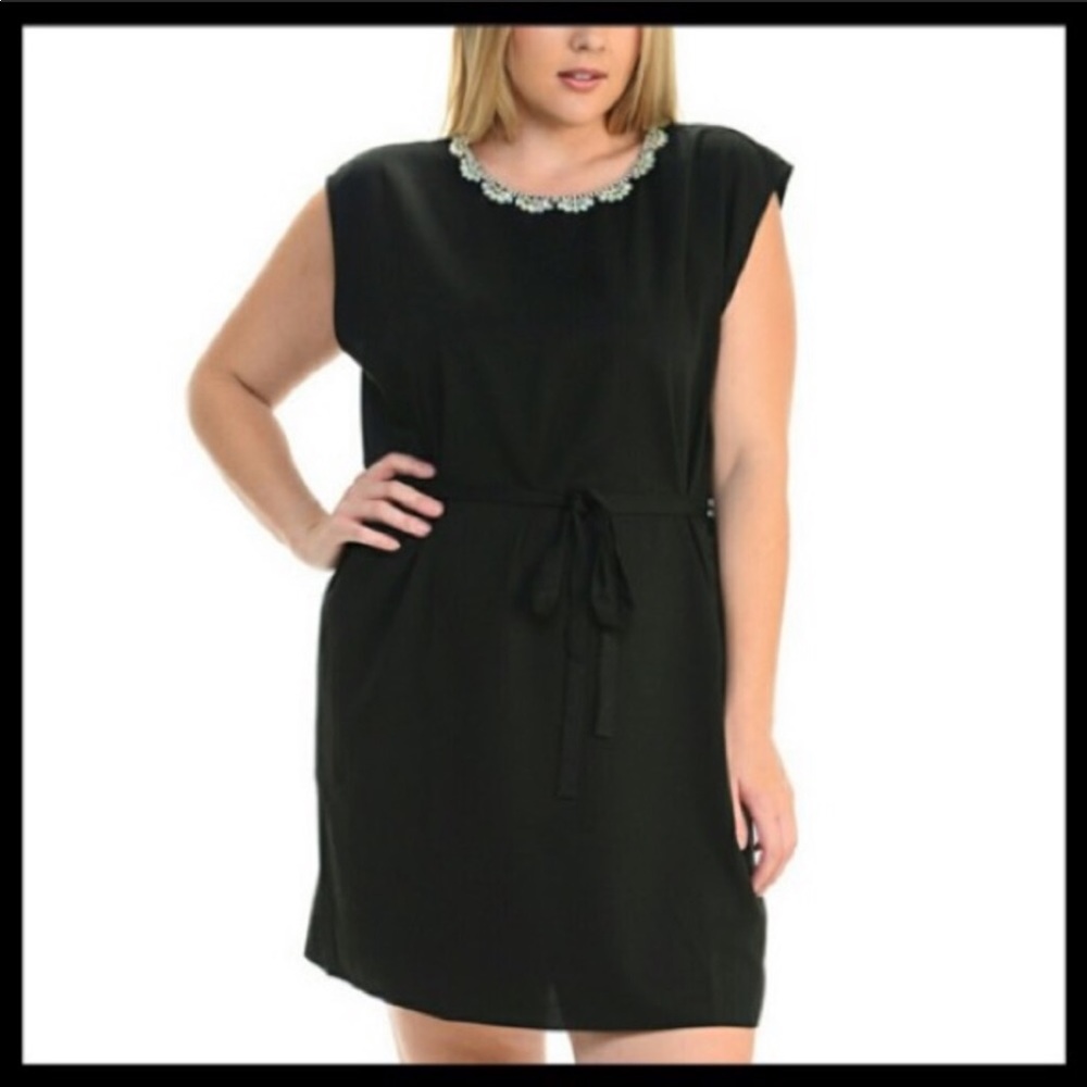 ⭐️ Gorgeous Plus Size Black Dress with jewels! ⭐️ - Picture 1 of 5